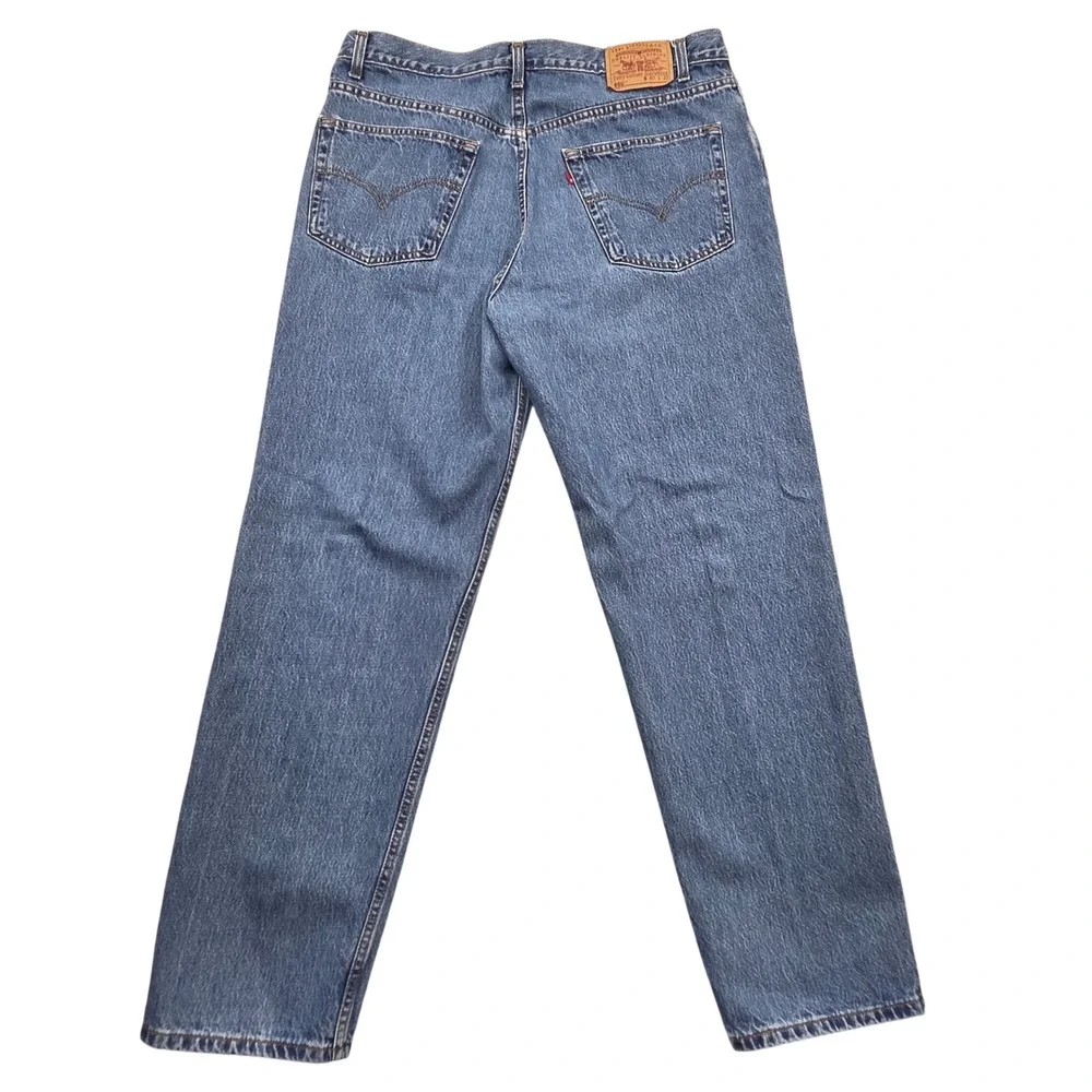 Vintage Levi's 550 Relaxed Fit‎ Jeans Medium Wash Blue Mens 40x32 Y2K